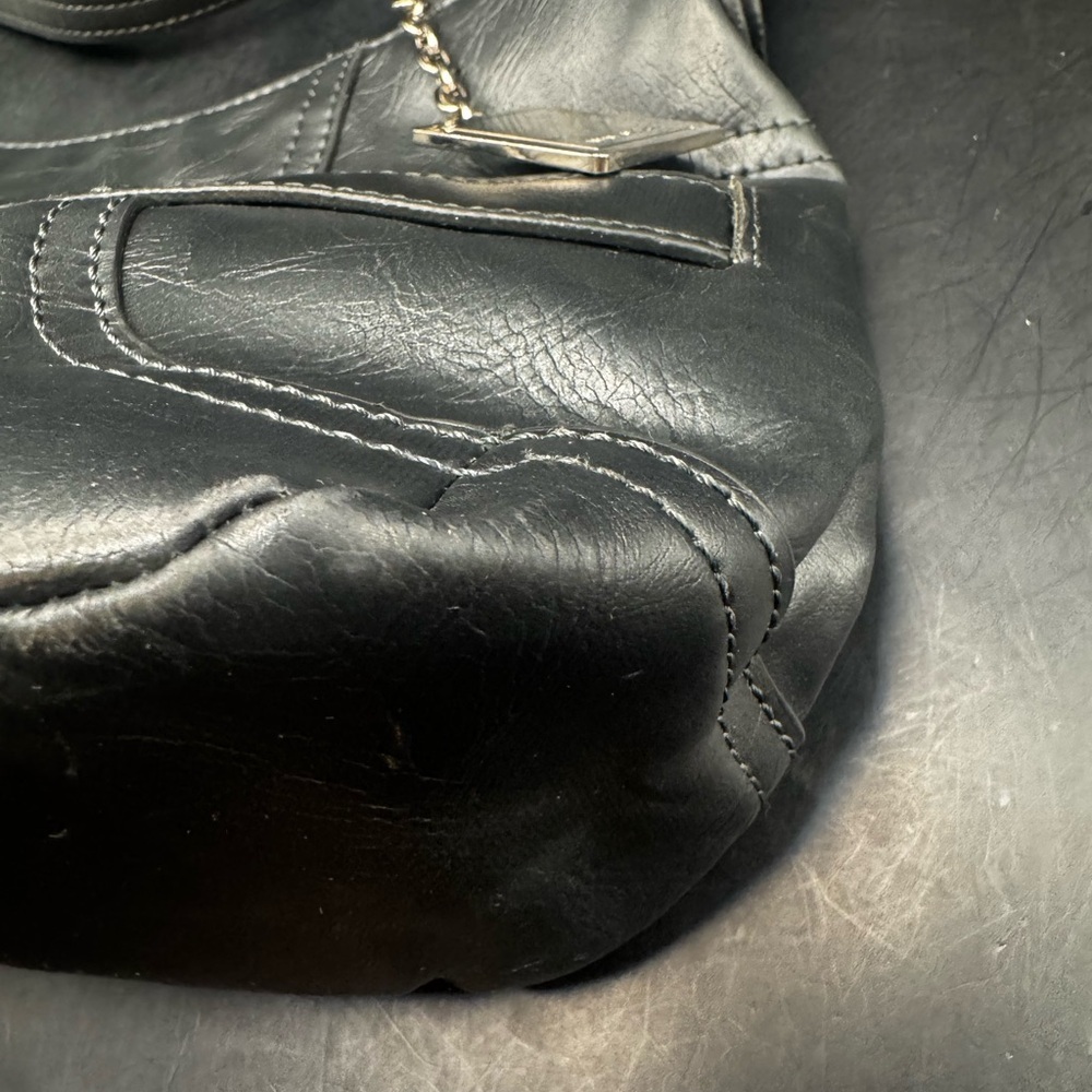 Nine West Gun Metal Shoulder Bag  Y2K  6” H x 15” L Classic Work Professional - Picture 5 of 16